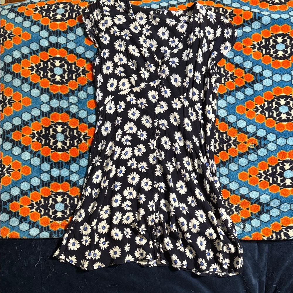 GAP Black and White Floral dress